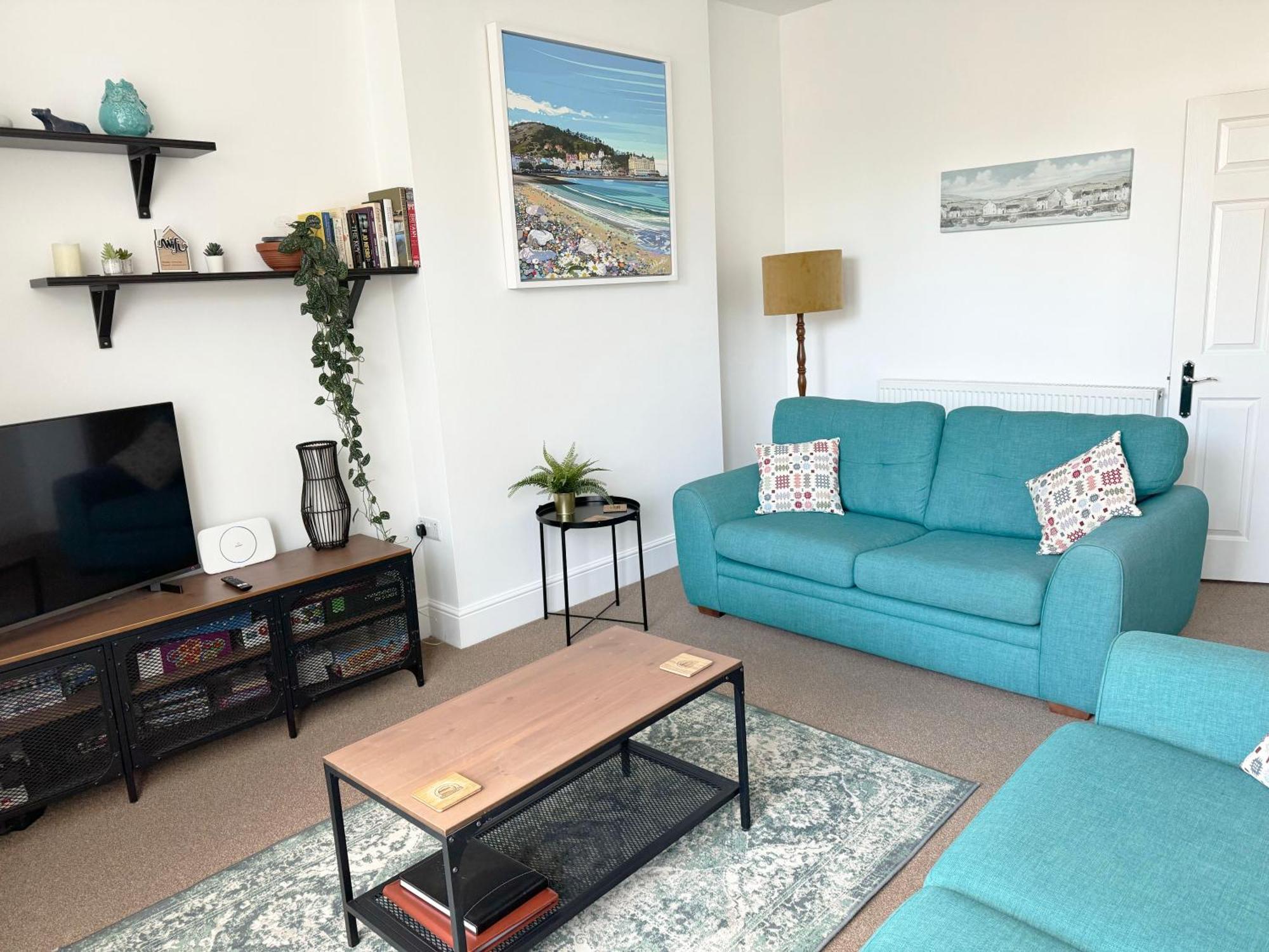 Private Parking, Central Llandudno, King Bed With Ensuite At Clement Lodge Bagian luar foto