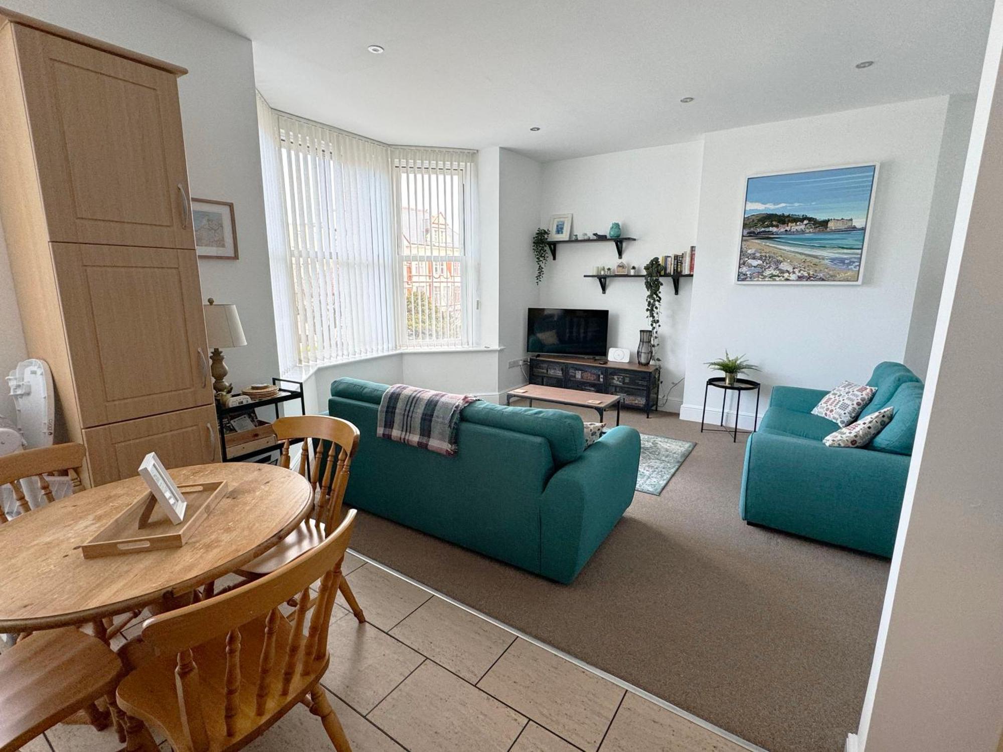 Private Parking, Central Llandudno, King Bed With Ensuite At Clement Lodge Bagian luar foto